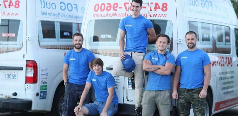 Dedicated Customer Teams <span class="darken"><br>& Agile Services</span>