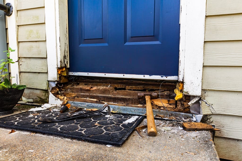 rotten-wood-window-frame.jpg