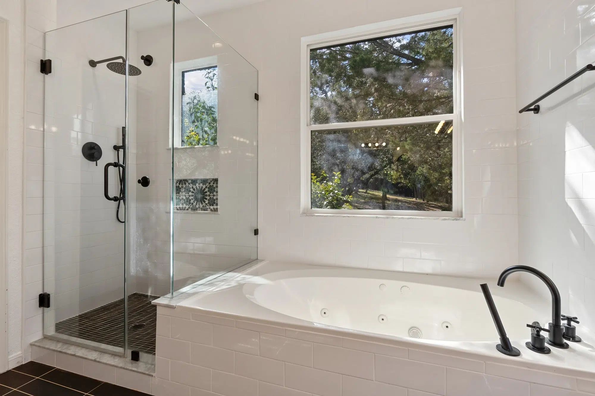 How to Choose a Bathroom Window?