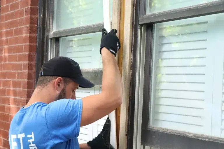 moldy-window-panes-repair